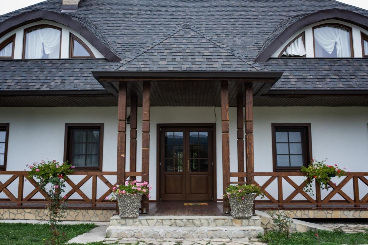 Casa Strabunicului Partestii de Sus (Suceava) Exterior foto