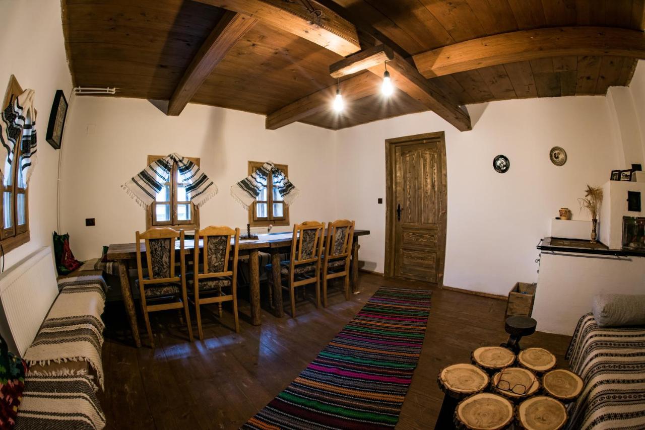Casa Strabunicului Partestii de Sus (Suceava) Exterior foto