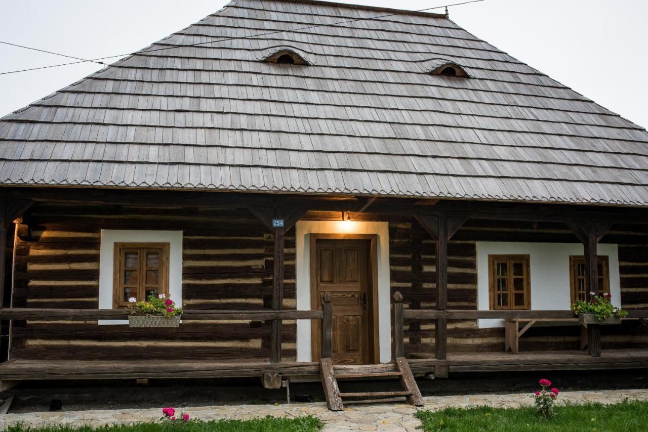 Casa Strabunicului Partestii de Sus (Suceava) Exterior foto